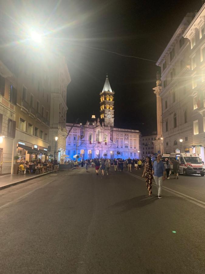Glam Sm Maggiore Guest House Ρώμη Εξωτερικό φωτογραφία