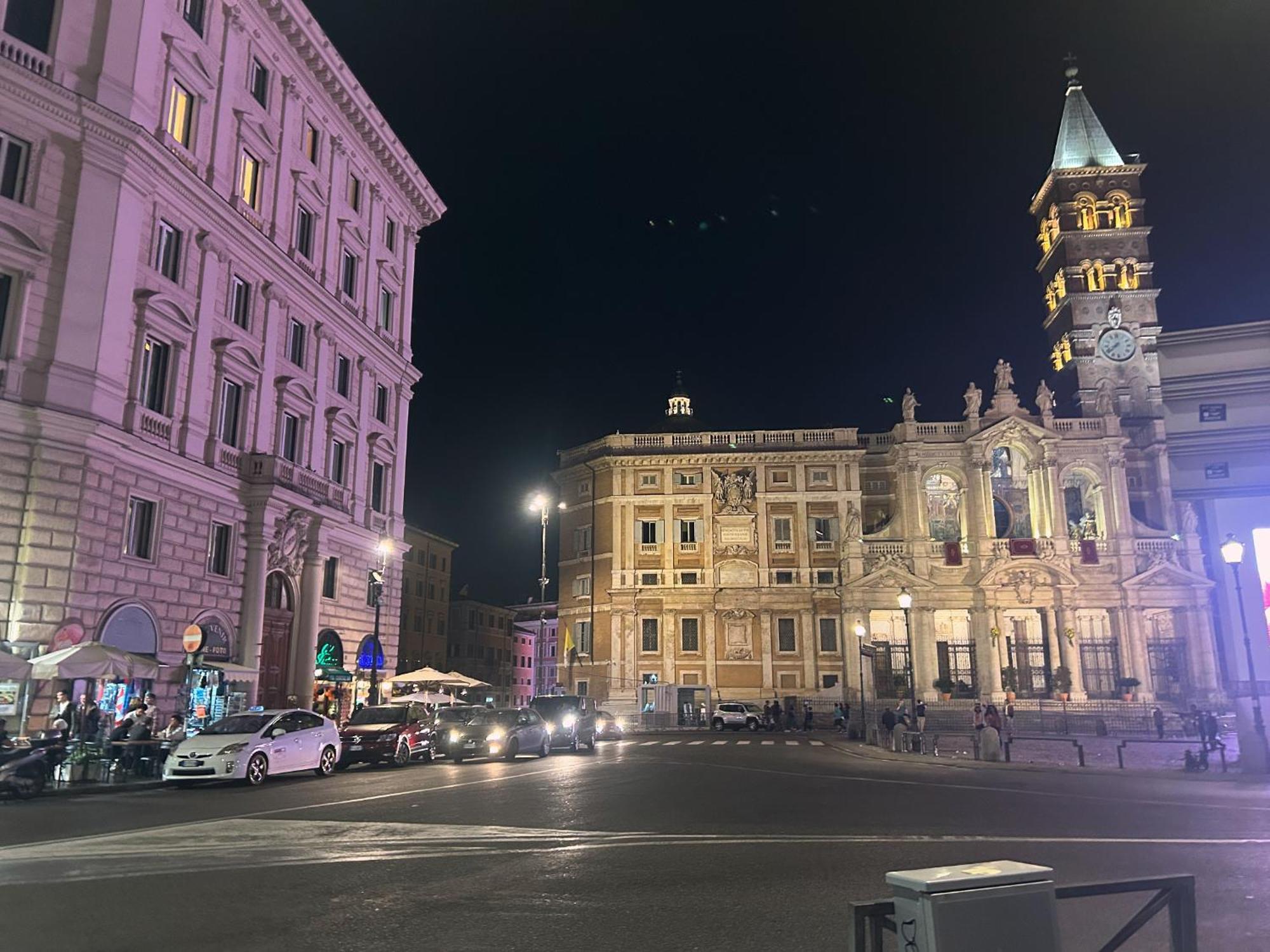 Glam Sm Maggiore Guest House Ρώμη Εξωτερικό φωτογραφία