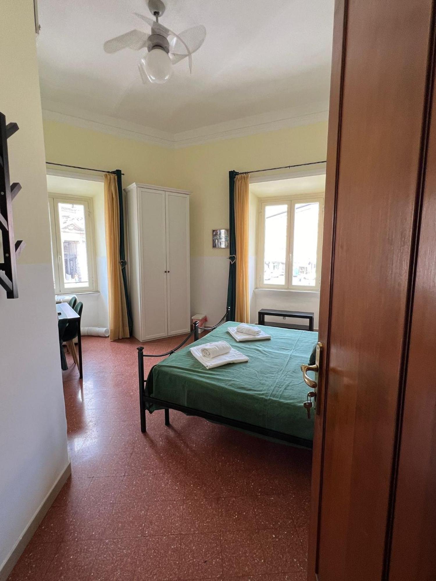 Glam Sm Maggiore Guest House Ρώμη Εξωτερικό φωτογραφία