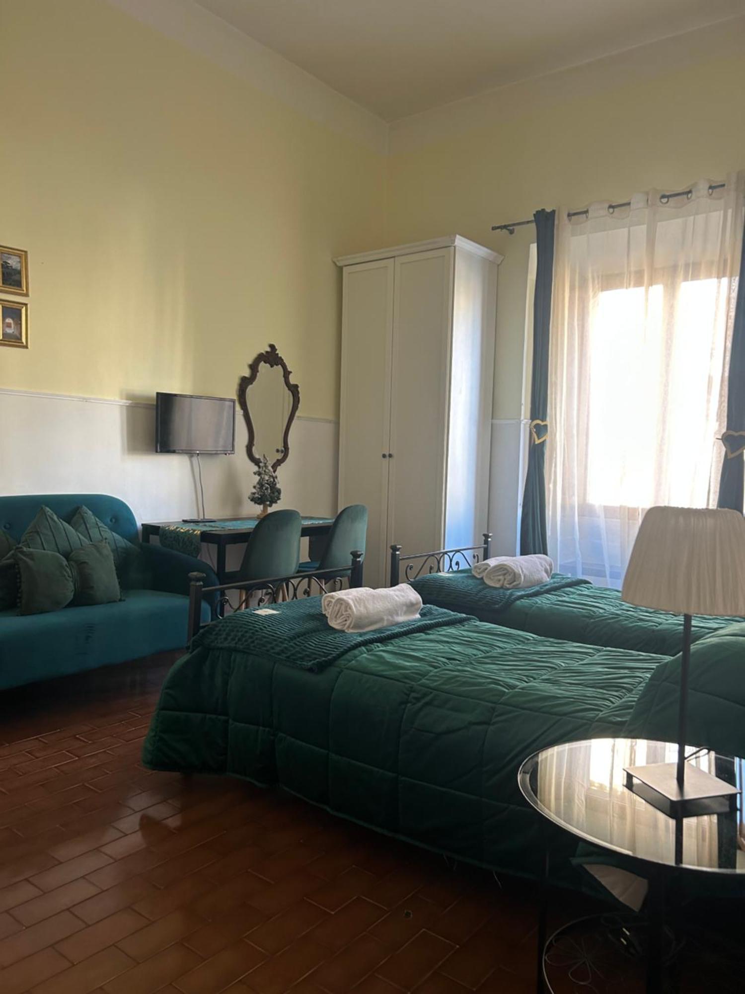 Glam Sm Maggiore Guest House Ρώμη Εξωτερικό φωτογραφία